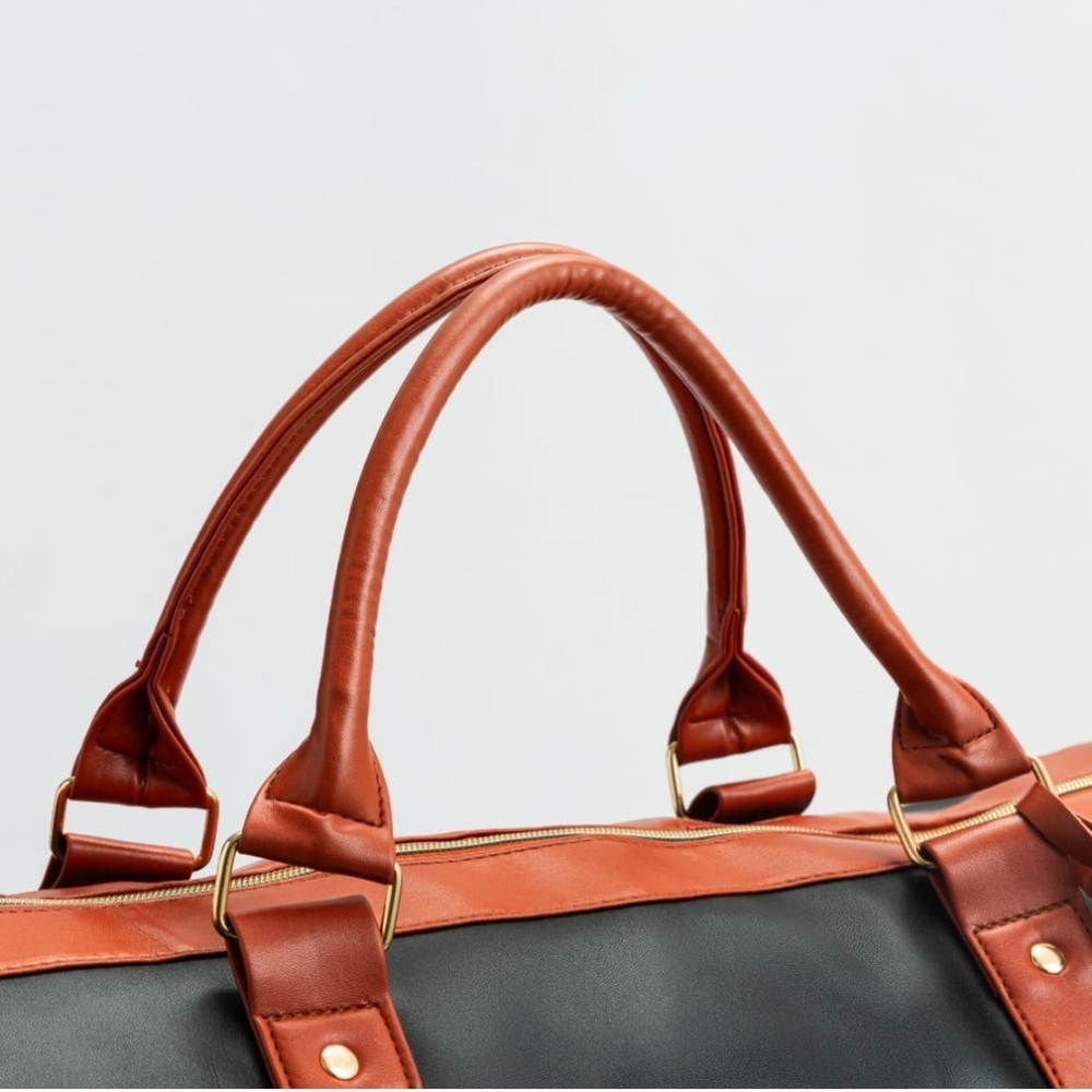 Elegant Black and Brown Travel Bag - Picture 5 of 8